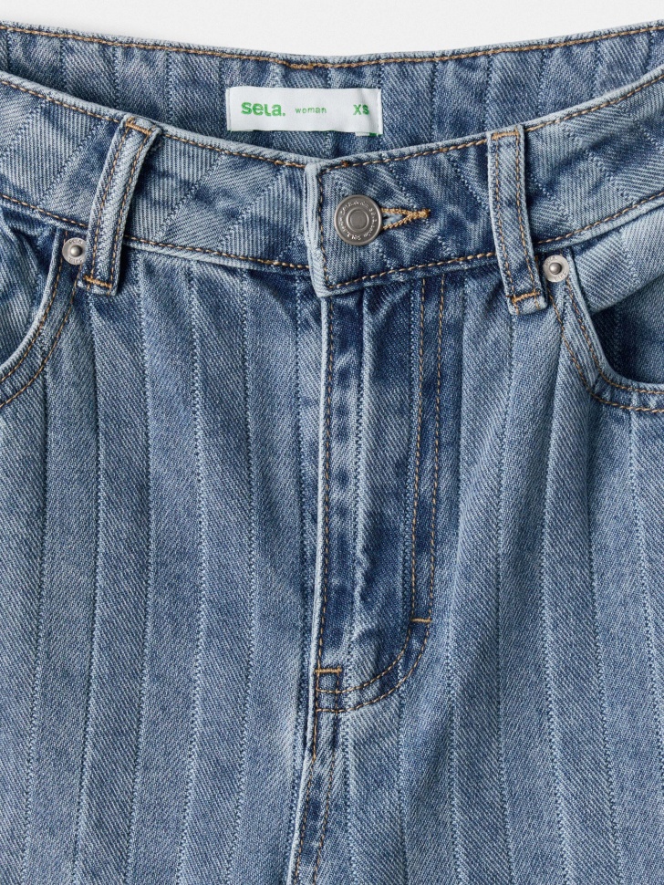 классические прямые джинсы со средней посадкой от бренда sela вид слева