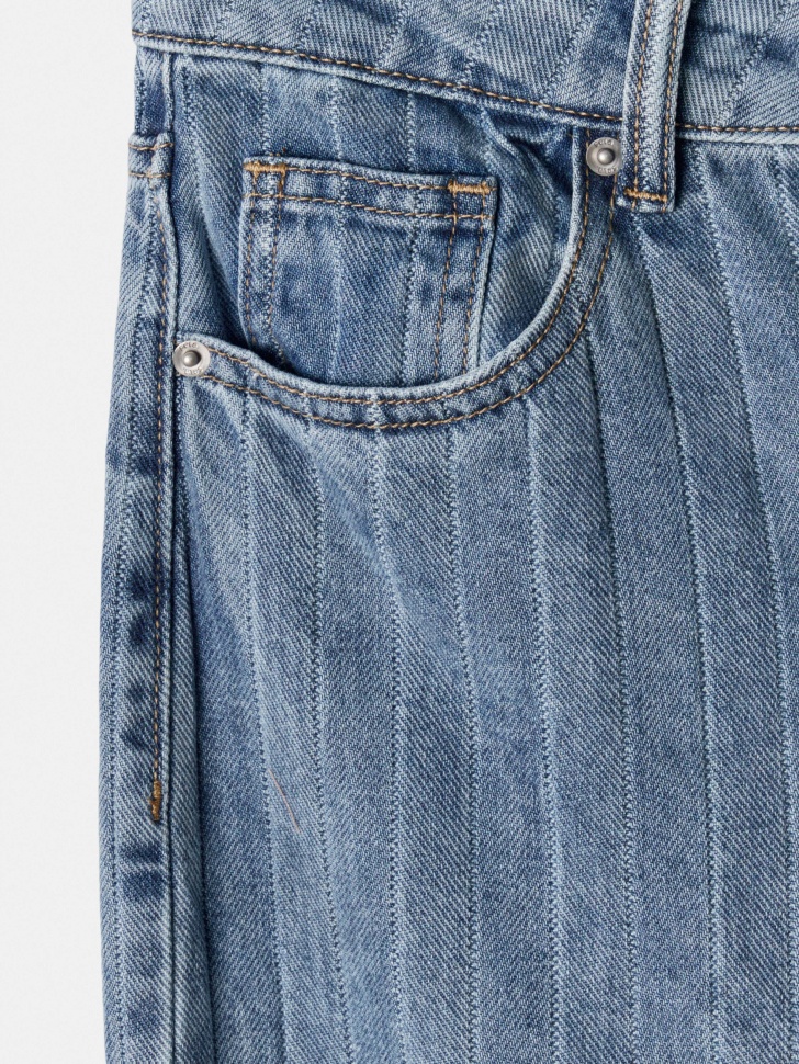 Товар с артикулом 4640611133504 вид сзади