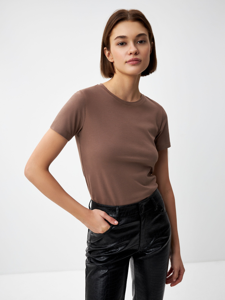 

Футболка EVA SLIM FIT