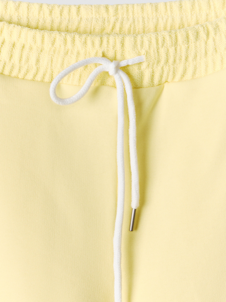 шорты из футера с необработанным краем от бренда sela вид слева