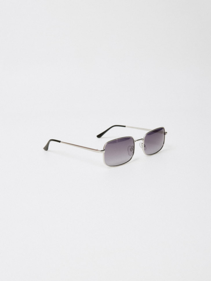 солнцезащитные очки из россии вид сбоку