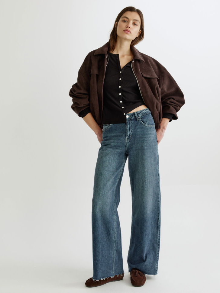 кардиган на пуговицах в рубчик из тенселя спереди