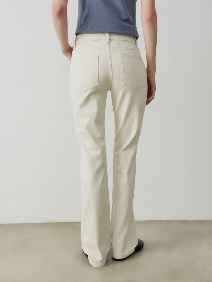 джинсы прямые с низкой посадкой из линейки  young по цене 3799 руб вид справа