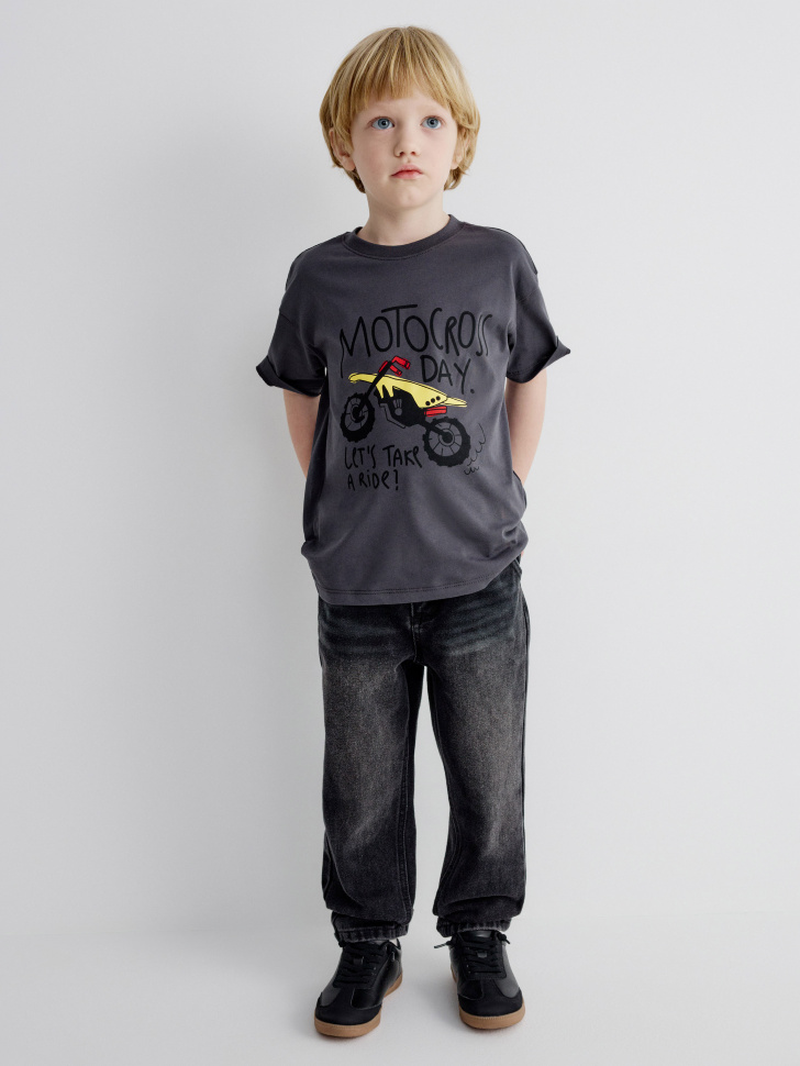 набор из 2 футболок для мальчиков 4610517143990 по акции