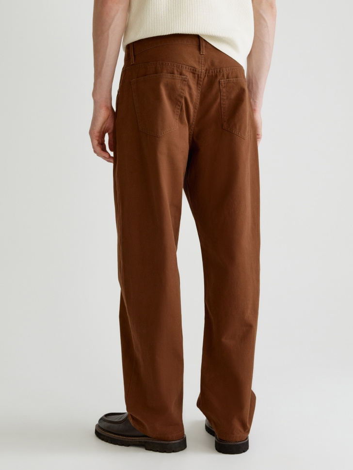 брюки из хлопкового твила по цене 3999 руб вид справа