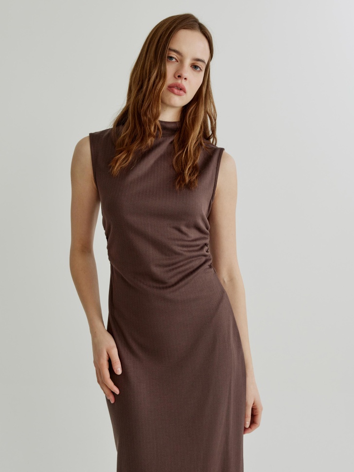 платье миди со сборкой от бренда sela вид слева