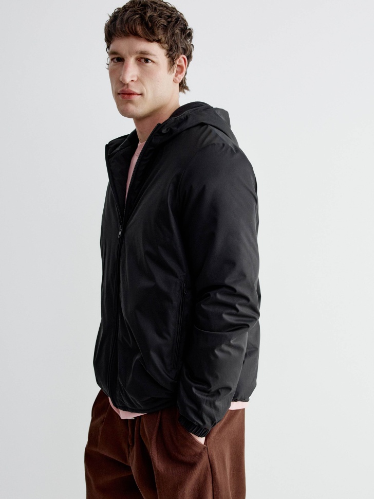 утепленная куртка с капюшоном из россии вид сбоку