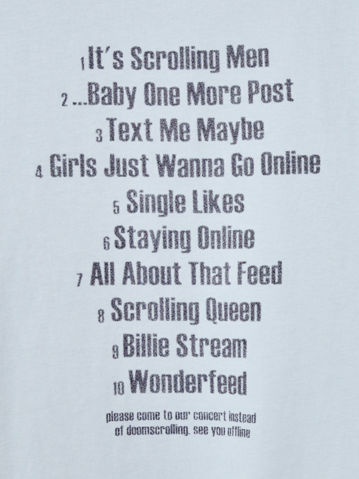 футболка оверсайз с принтом из линейки  young от 16 до 18 лет с изнаночной стороны