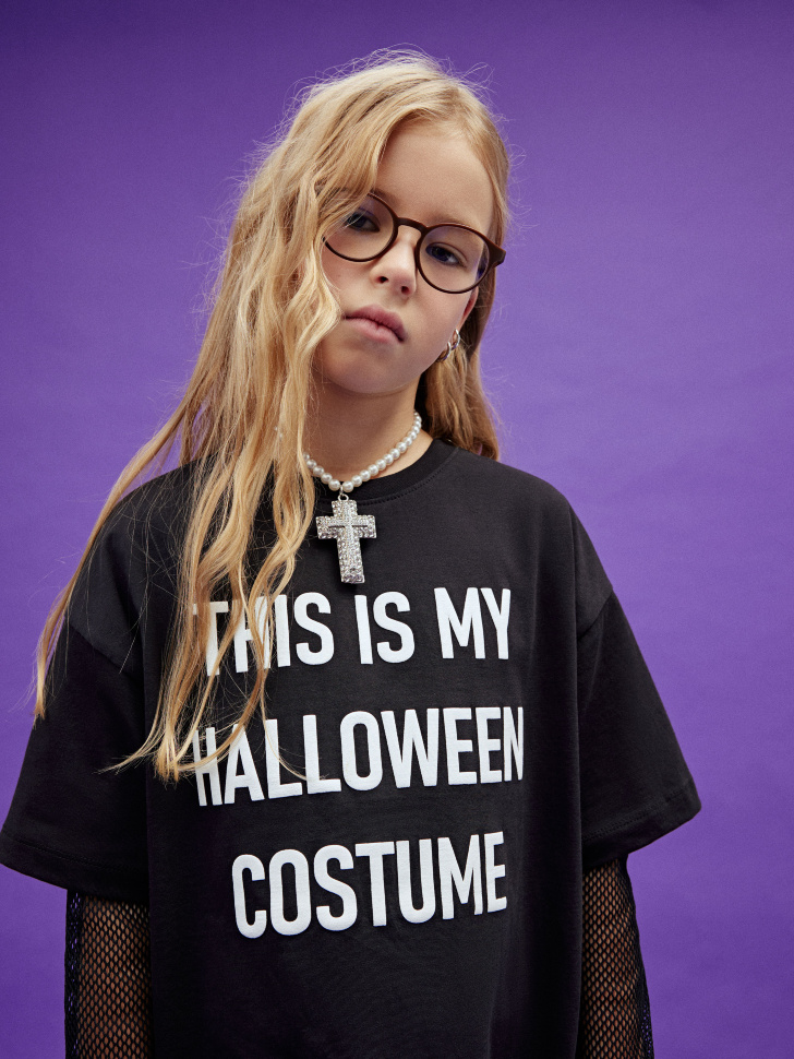 

Футболка с принтом Halloween для девочек