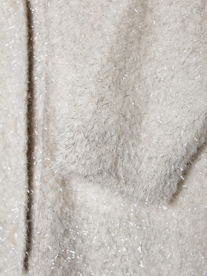 Товар угольного цвета с внутренней стороны