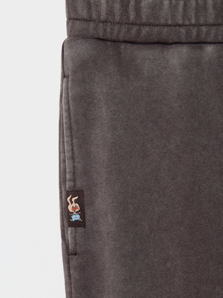 брюки с патчем  x союзмультфильм для взрослого возраста с изнаночной стороны