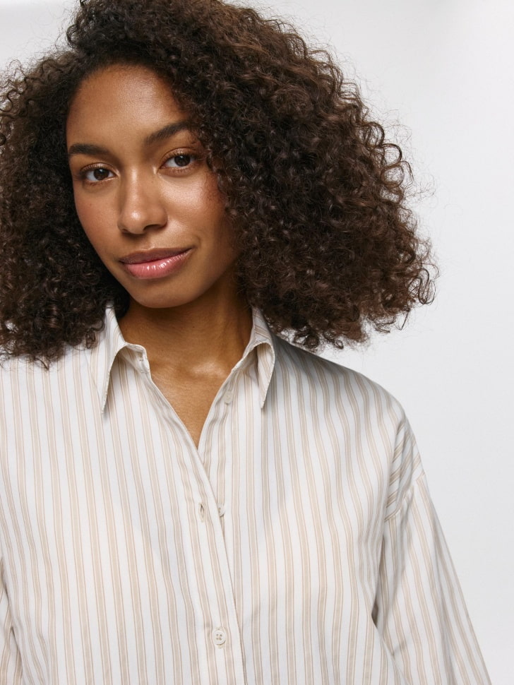 хлопковая рубашка оверсайз по цене 999 руб вид справа