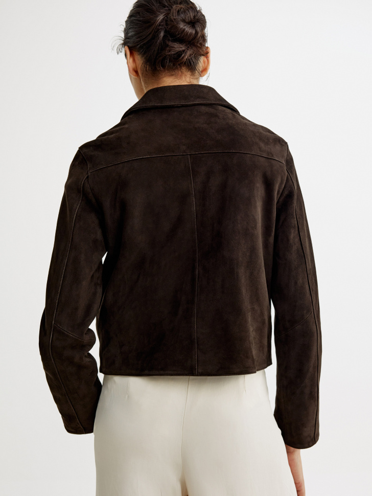 короткая куртка из натуральной замши премиум качества по цене 34999 руб вид справа