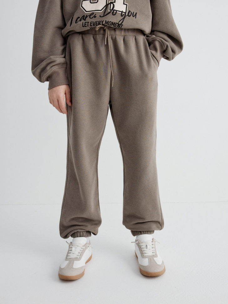 утепленные базовые джоггеры для мальчиков 4610517155856 по акции