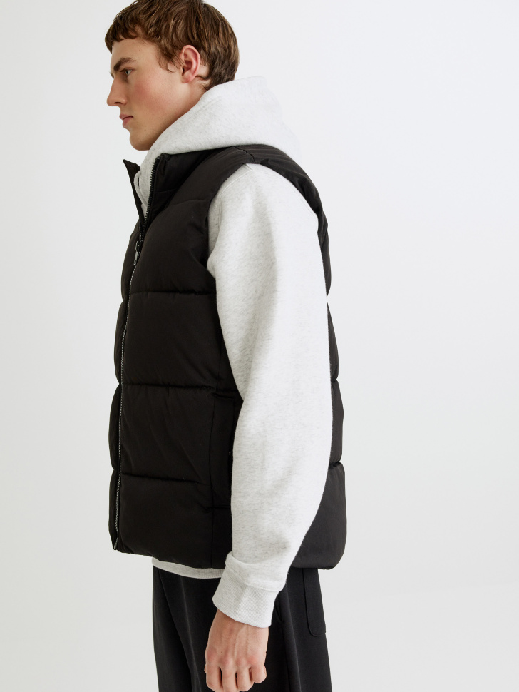 утепленный жилет с термостежкой по цене 4999 руб вид справа