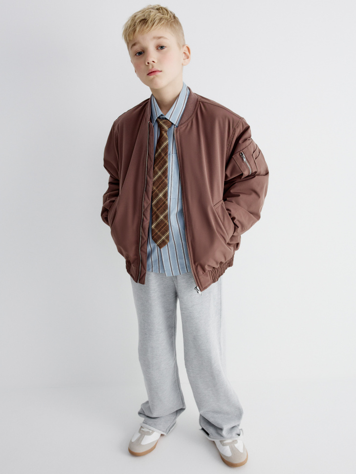базовый бомбер оверсайз для мальчиков из россии вид сбоку