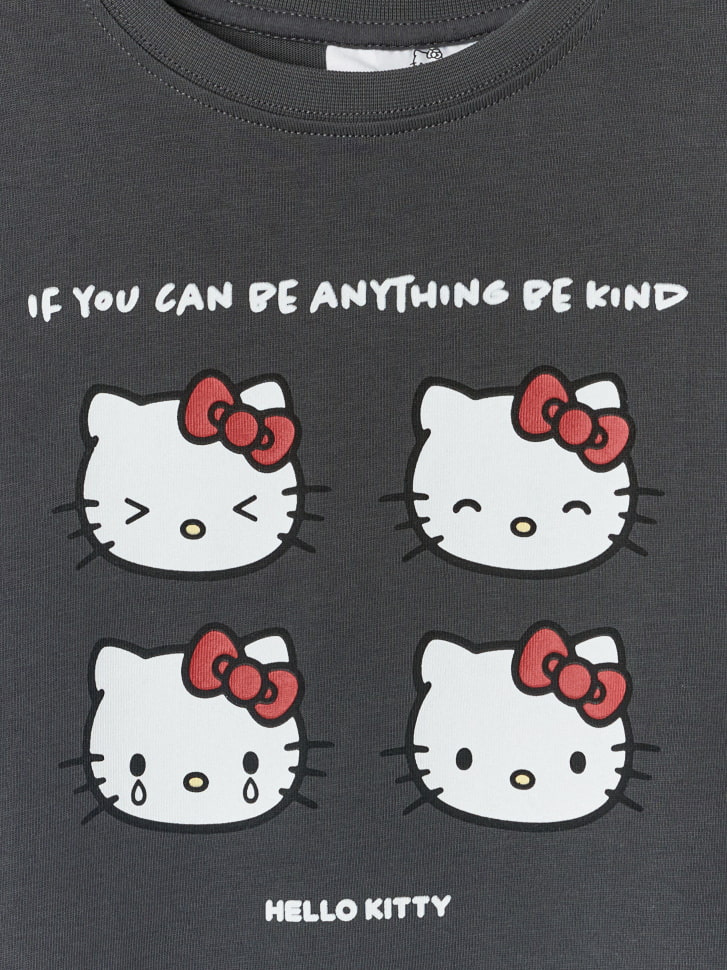 Футболка с принтом Hello Kitty для девочек. Фото №5