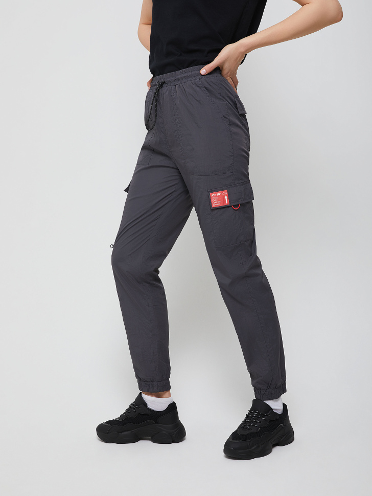 

Нейлоновые брюки с накладными карманами, Серый