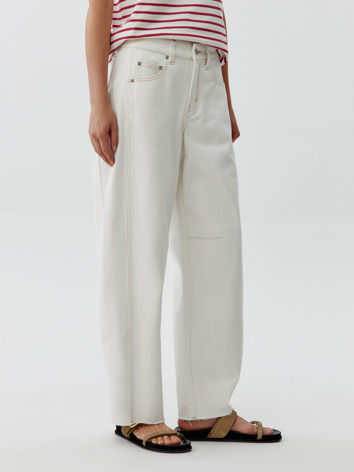 укороченные джинсы баллоны на низкой посадке по цене 3999 руб вид справа