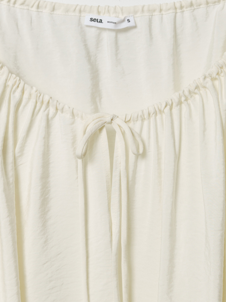 блуза оверсайз из жатой ткани из вискозы спереди