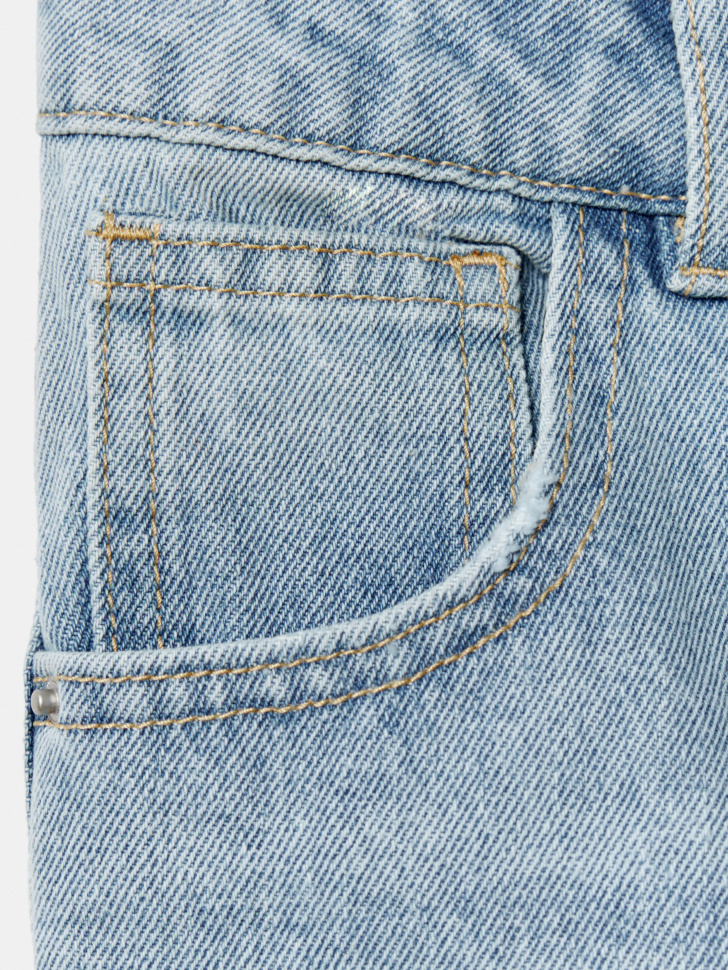 удлиненные джинсовые шорты с декоративными швами для девочек из россии вид сбоку