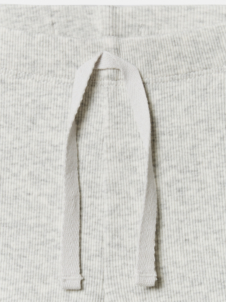 леггинсы в рубчик для девочек из россии вид сбоку