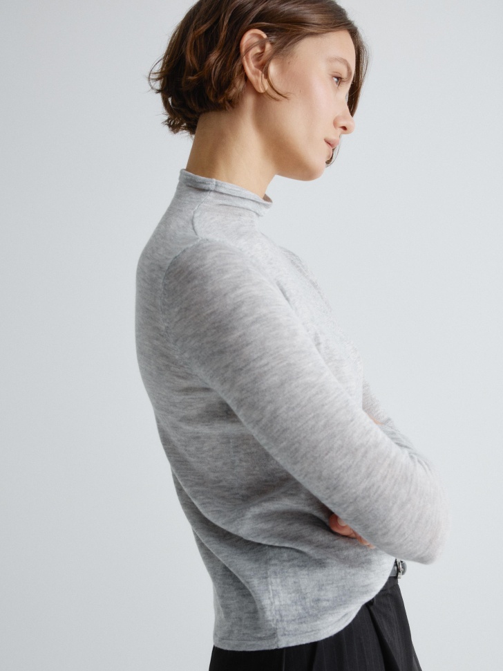 водолазка с содержанием шелка и шерсти 4610517377326 со скидкой