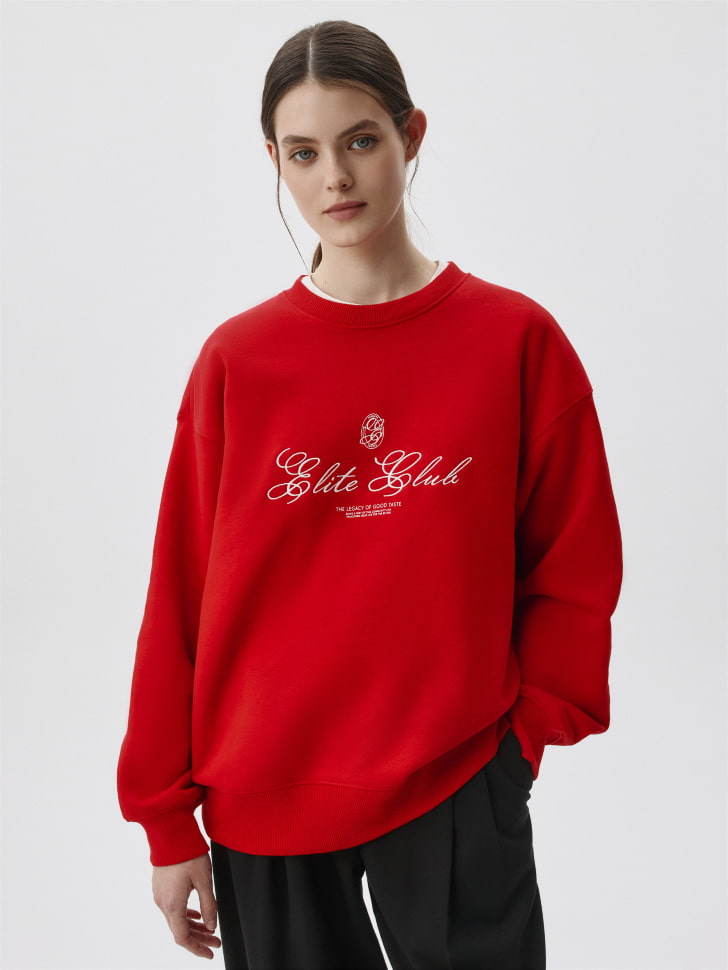 

Свитшот оверсайз с вышивкой