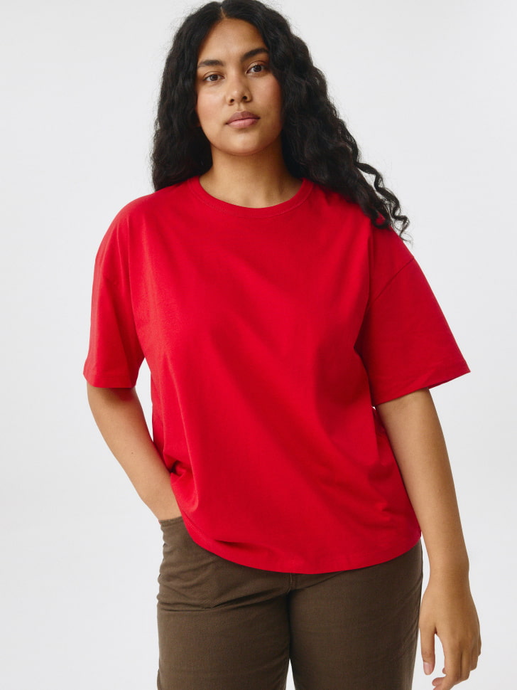 

Футболка MIRA OVERSIZE FIT