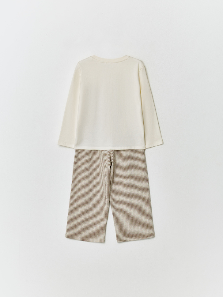 Товар сливового цвета с внутренней стороны