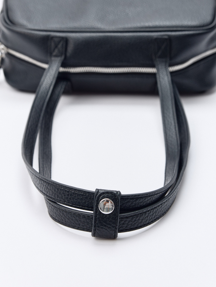 Товар угольного цвета с внутренней стороны