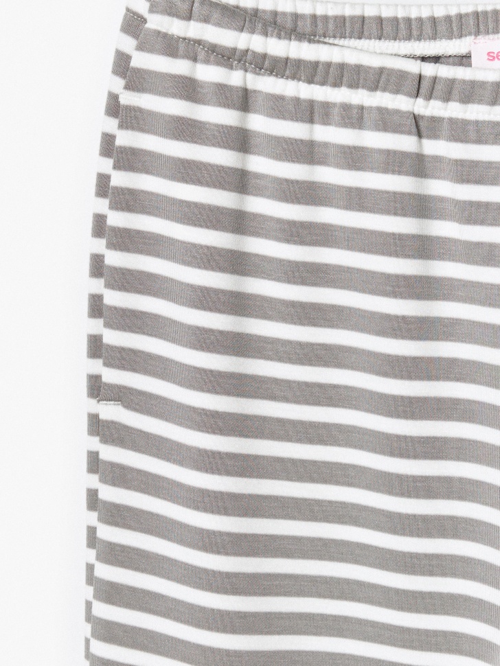 трикотажные брюки из линейки  young из вискозы спереди