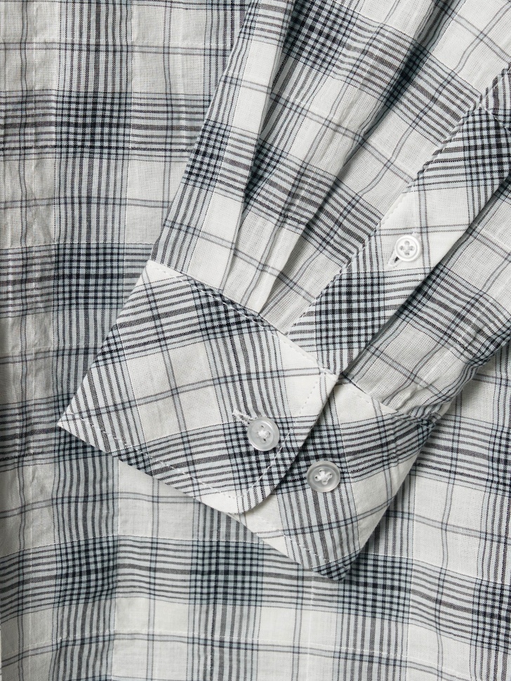 рубашка оверсайз в клетку из жатой ткани универсального стиля с лицевой стороны