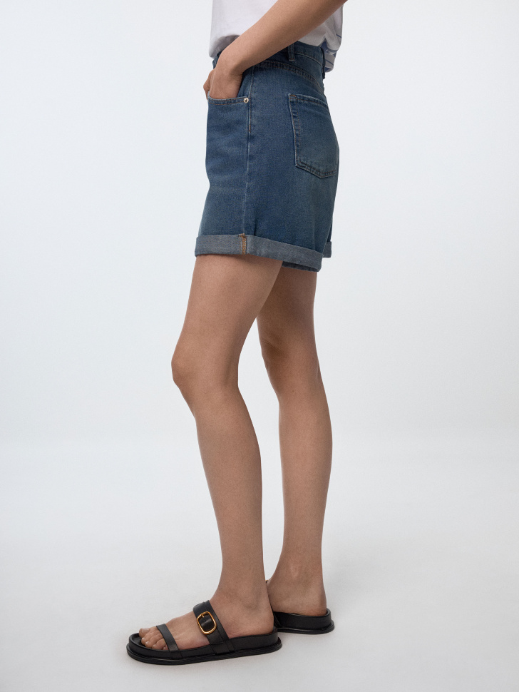 Джинсовые шорты Mom fit с отворотами. Фото №3