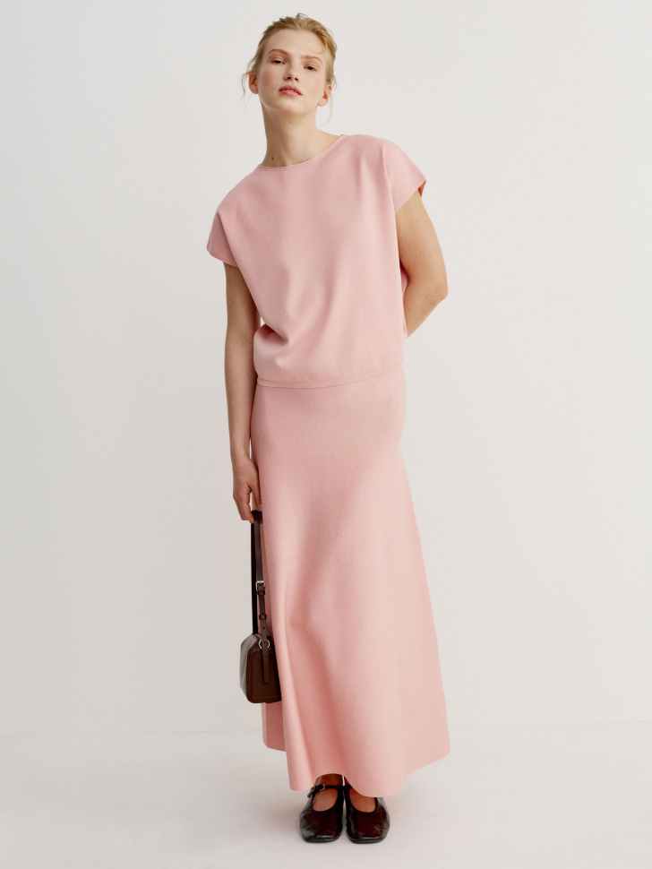 вязаный жилет из смесового лиоцелла с содержанием шелка от бренда sela вид слева