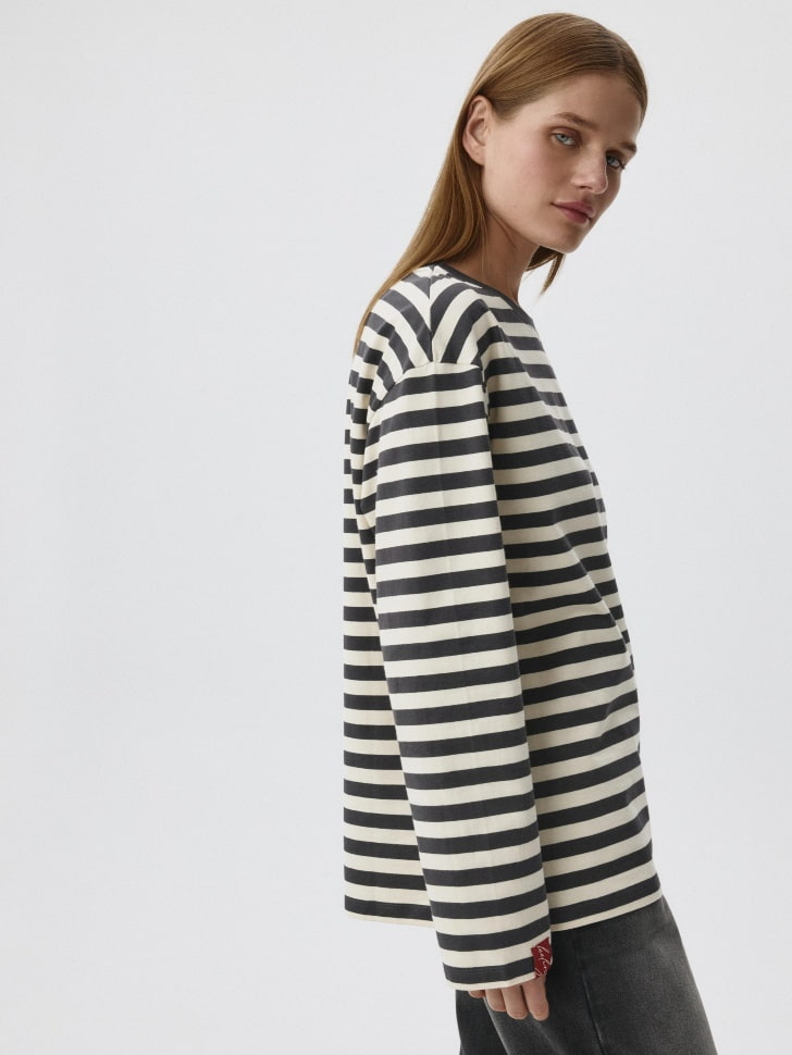 Лонгслив ANNA OVERSIZE FIT с вышивкой. Фото №6