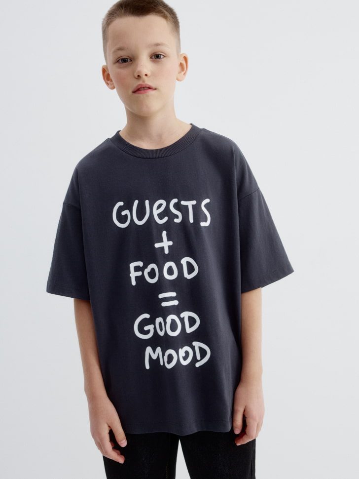 футболка оверсайз с новогодним принтом для мальчиков 4610517082657 фотография