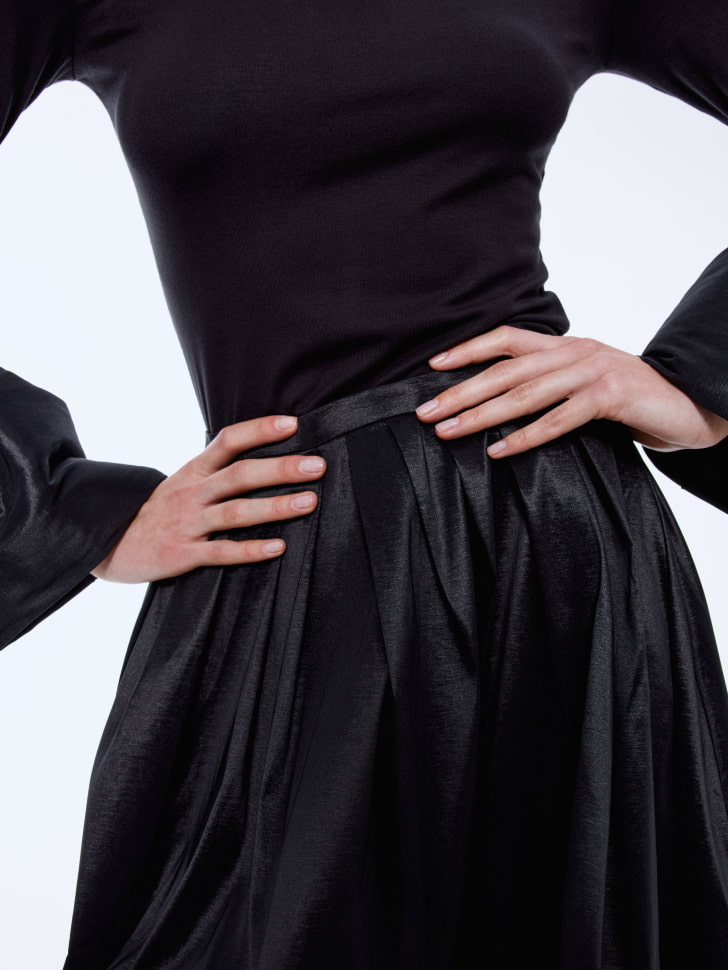 юбка-баллон из фактурной тафты 4610517068934 в интернет магазине