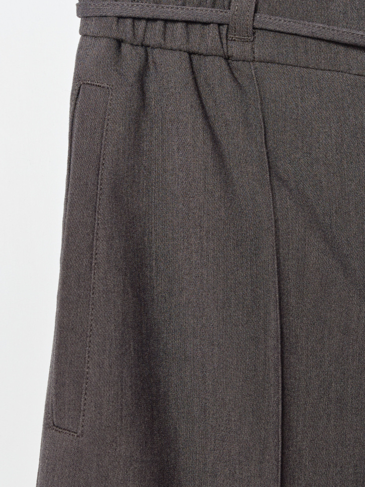 широкие брюки из костюмной ткани от бренда sela вид слева