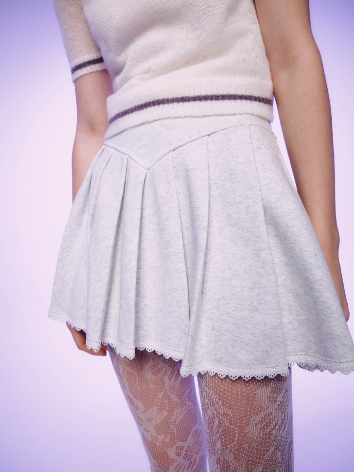 мини юбка со складками из линейки  young от бренда sela вид слева