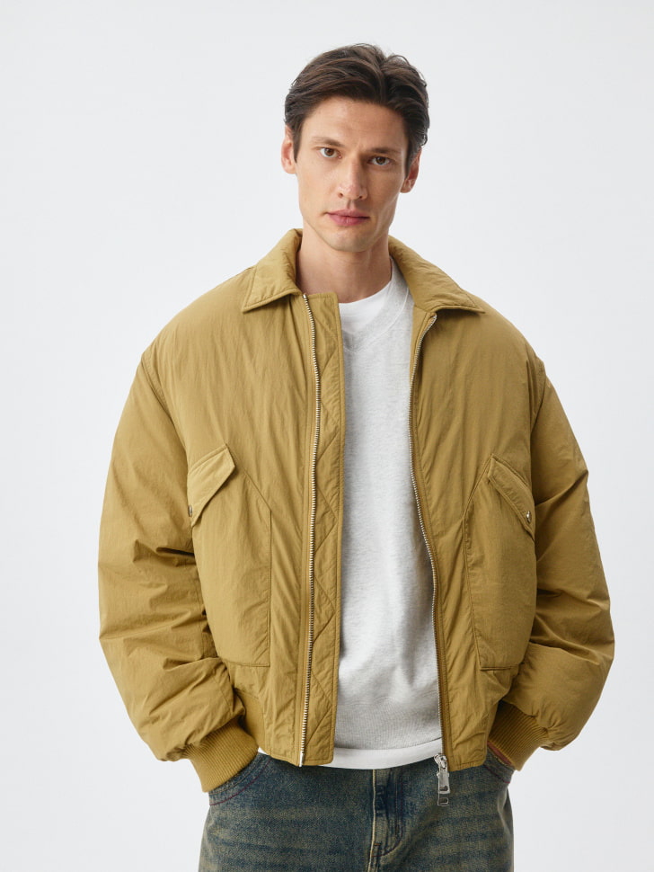 

Бомбер Oversize fit с отложным воротником