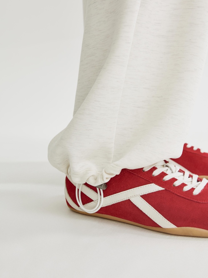 модаловые брюки с регулируемыми затяжками по низу из россии вид сбоку