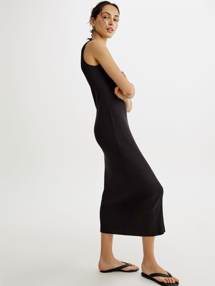 платье трикотажное макси по цене 2599 руб вид справа