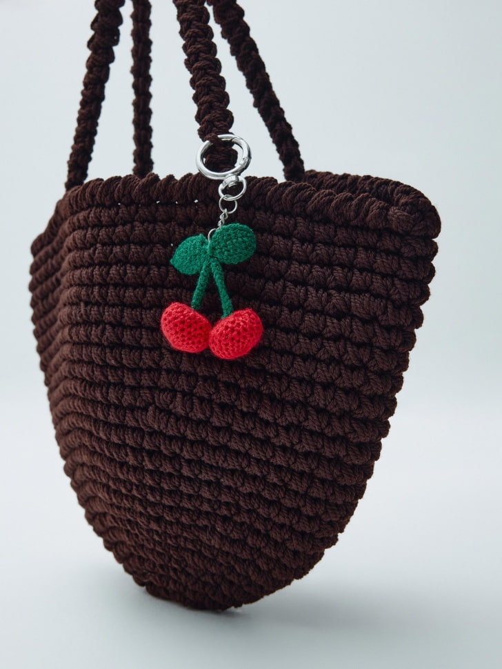 вязаная сумка из линейки  young 4610517166531 по акции