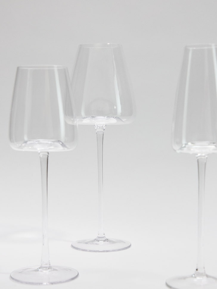 бокал для красного вина от бренда sela вид слева