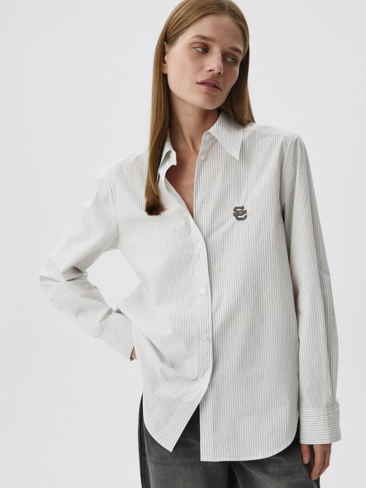 

Классическая рубашка с вышивкой