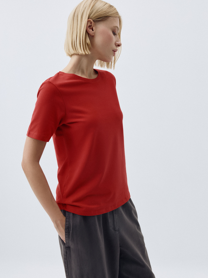 

Базовая футболка KRIS REGULAR FIT