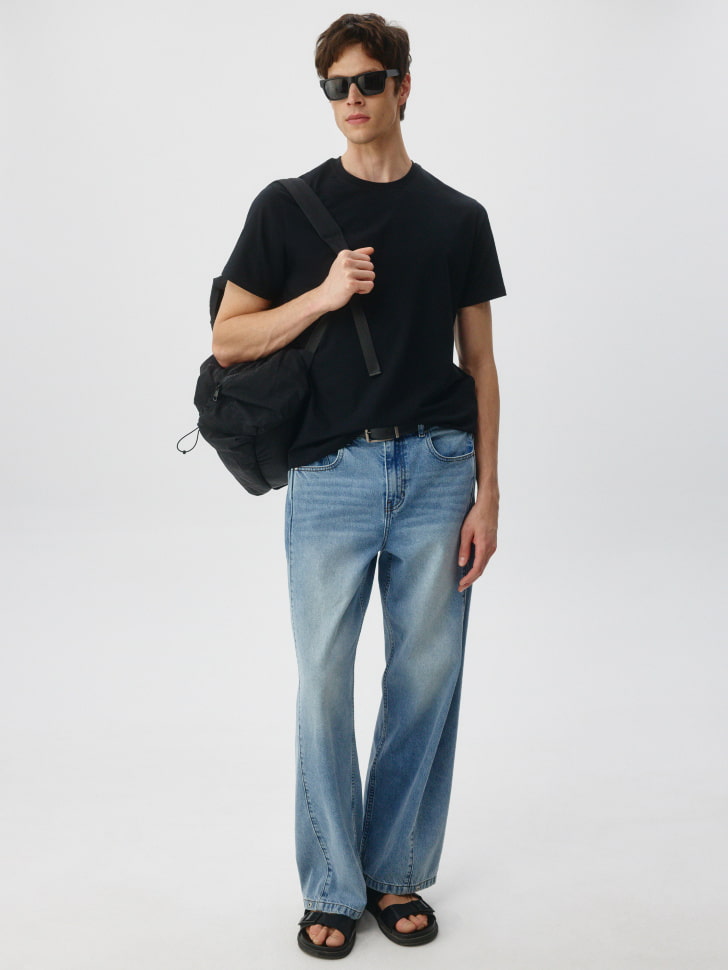 футболка slim fit базовая от бренда sela вид слева