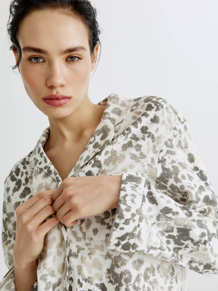 пижама с принтом из хлопка по цене 3299 руб вид справа