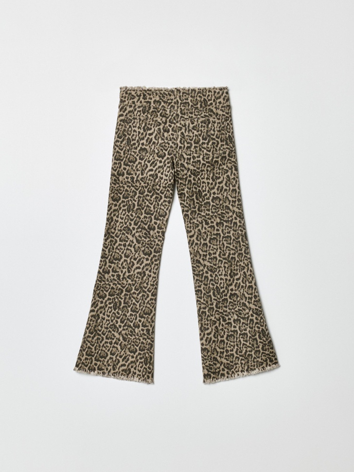 леопардовые джинсы bootcut для девочек от бренда sela вид слева